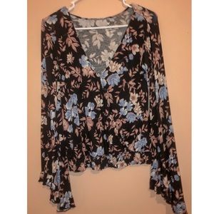 AE bell sleeves